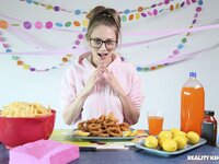 Look At Her Now - Mukbang Her - 09/27/2020